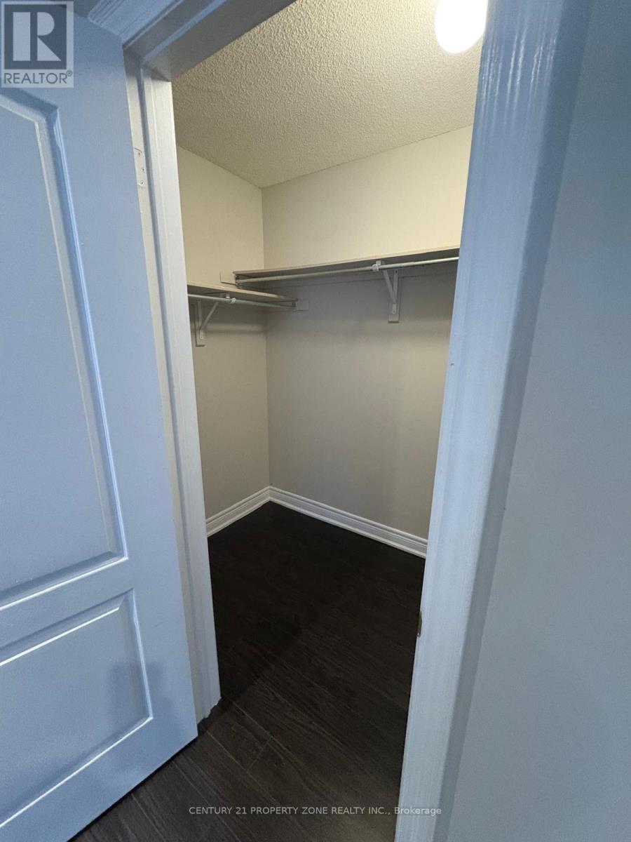 309 Brisdale Drive, Brampton, Ontario L7A 3A1 - Photo 10 - W12482416