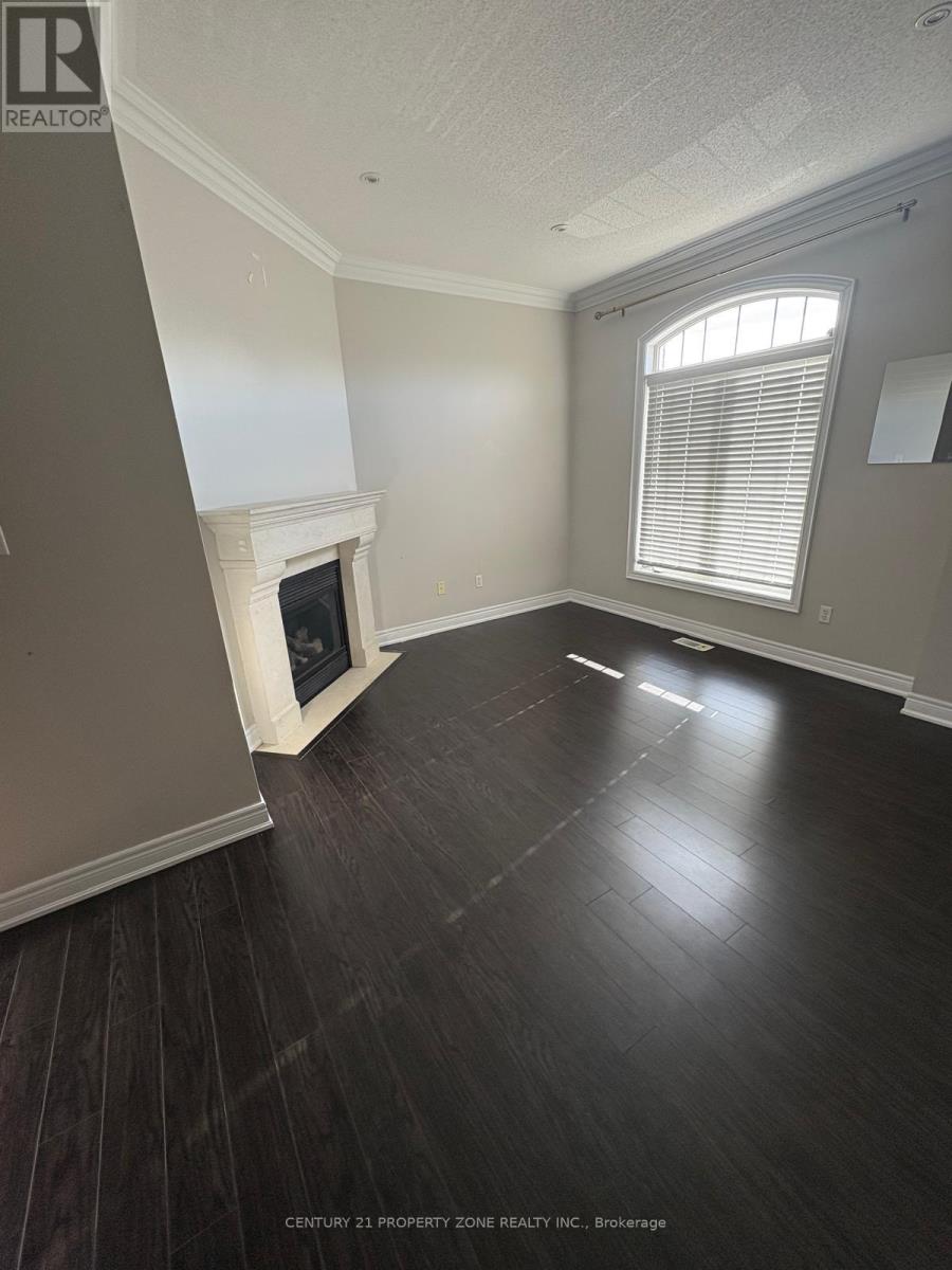 309 Brisdale Drive, Brampton, Ontario L7A 3A1 - Photo 3 - W12482416