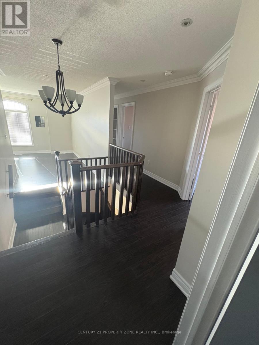 309 Brisdale Drive, Brampton, Ontario L7A 3A1 - Photo 8 - W12482416