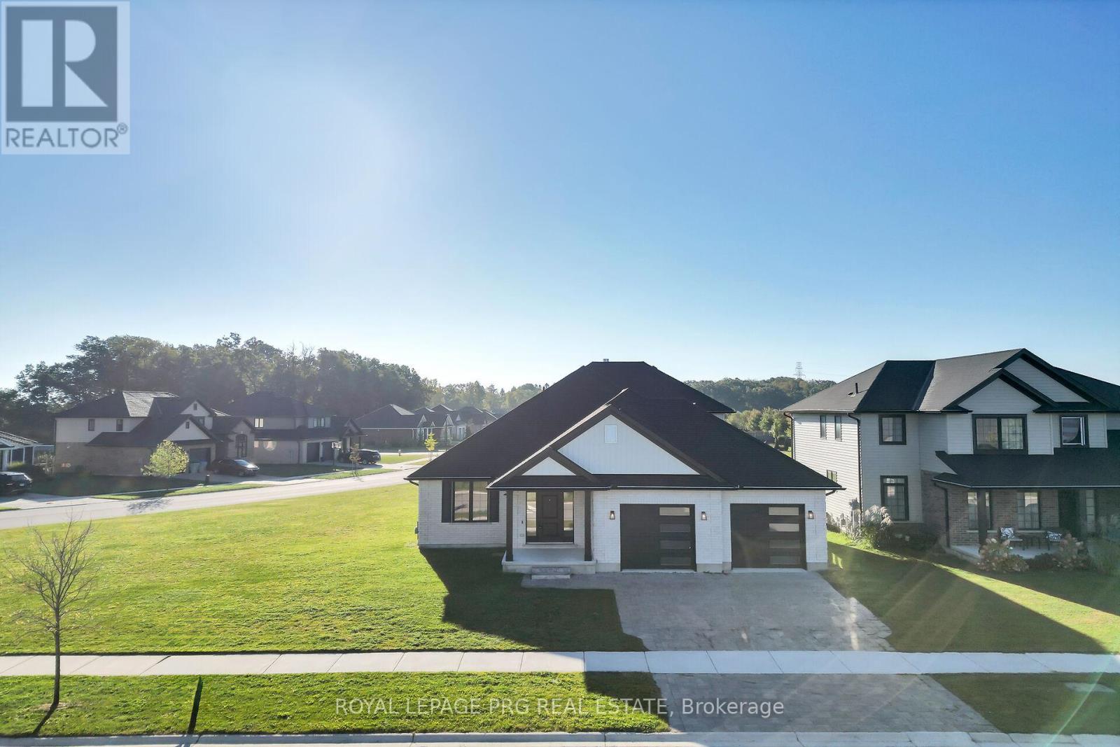 649 Tull Street, Strathroy-Caradoc, Ontario  N0L 1W0 - Photo 2 - X12510146