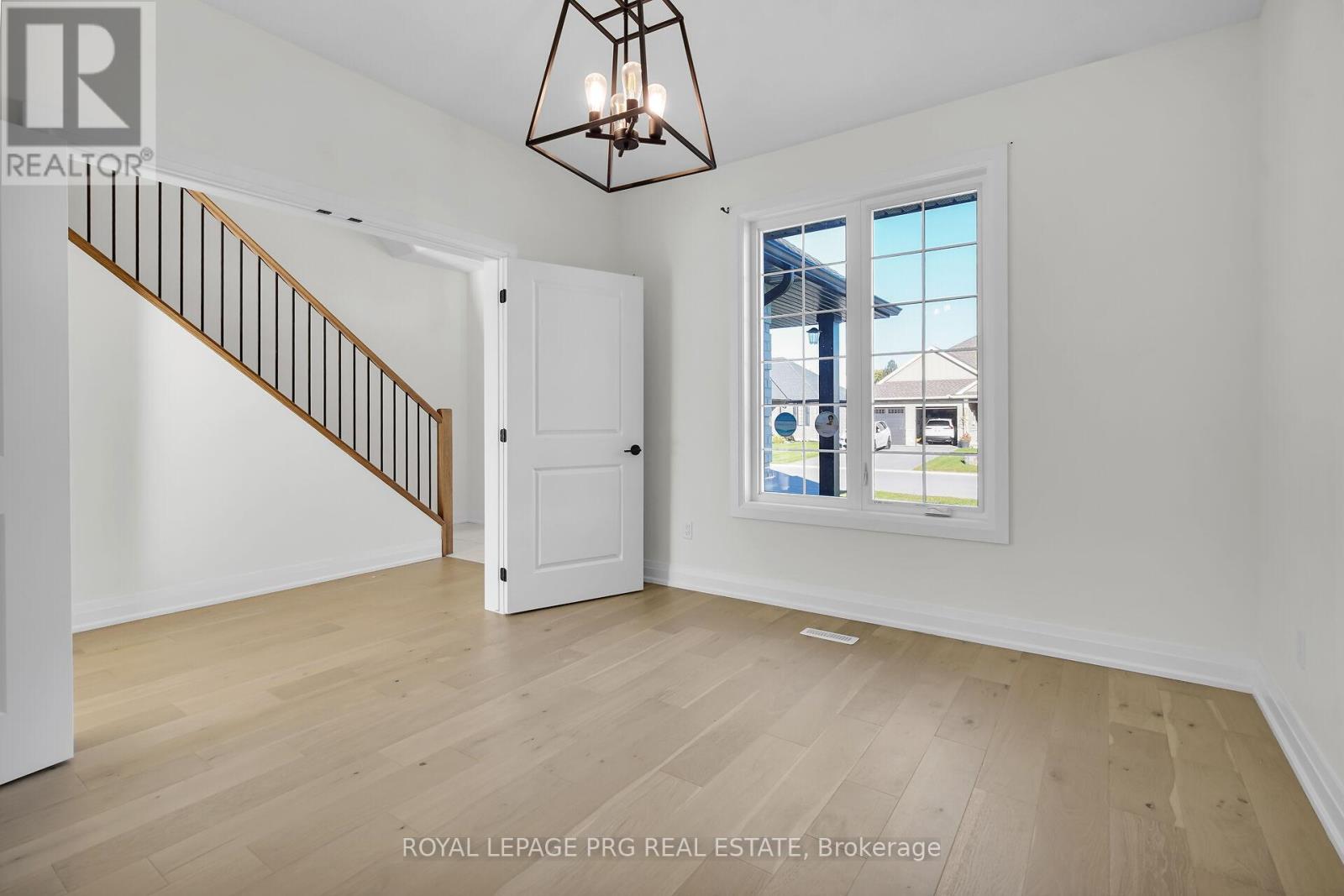 649 Tull Street, Strathroy-Caradoc, Ontario  N0L 1W0 - Photo 28 - X12510146