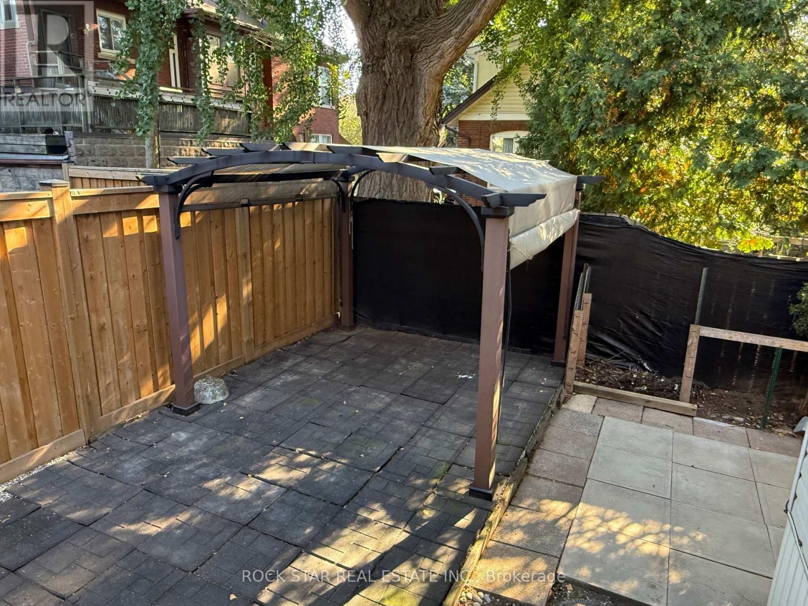 203 Fairleigh Avenue S, Hamilton, Ontario  L8M 2K6 - Photo 12 - X12510194