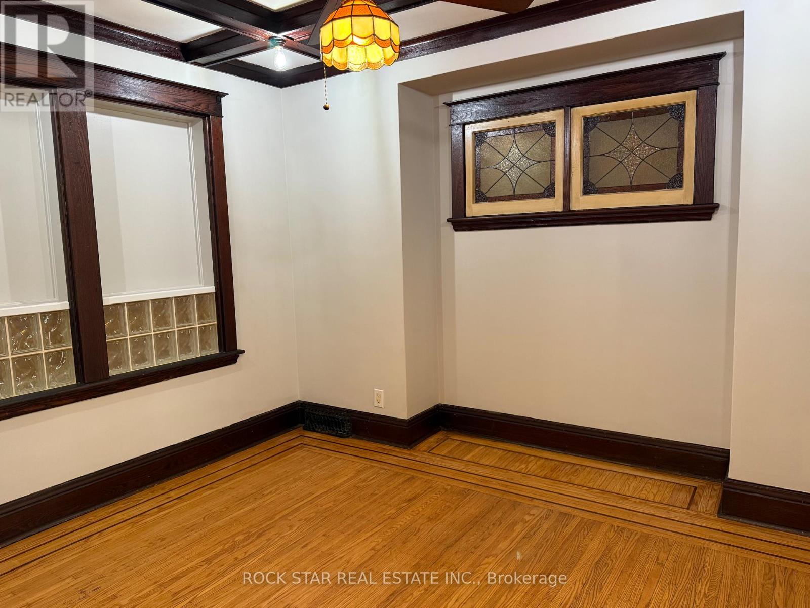 203 Fairleigh Avenue S, Hamilton, Ontario  L8M 2K6 - Photo 8 - X12510194