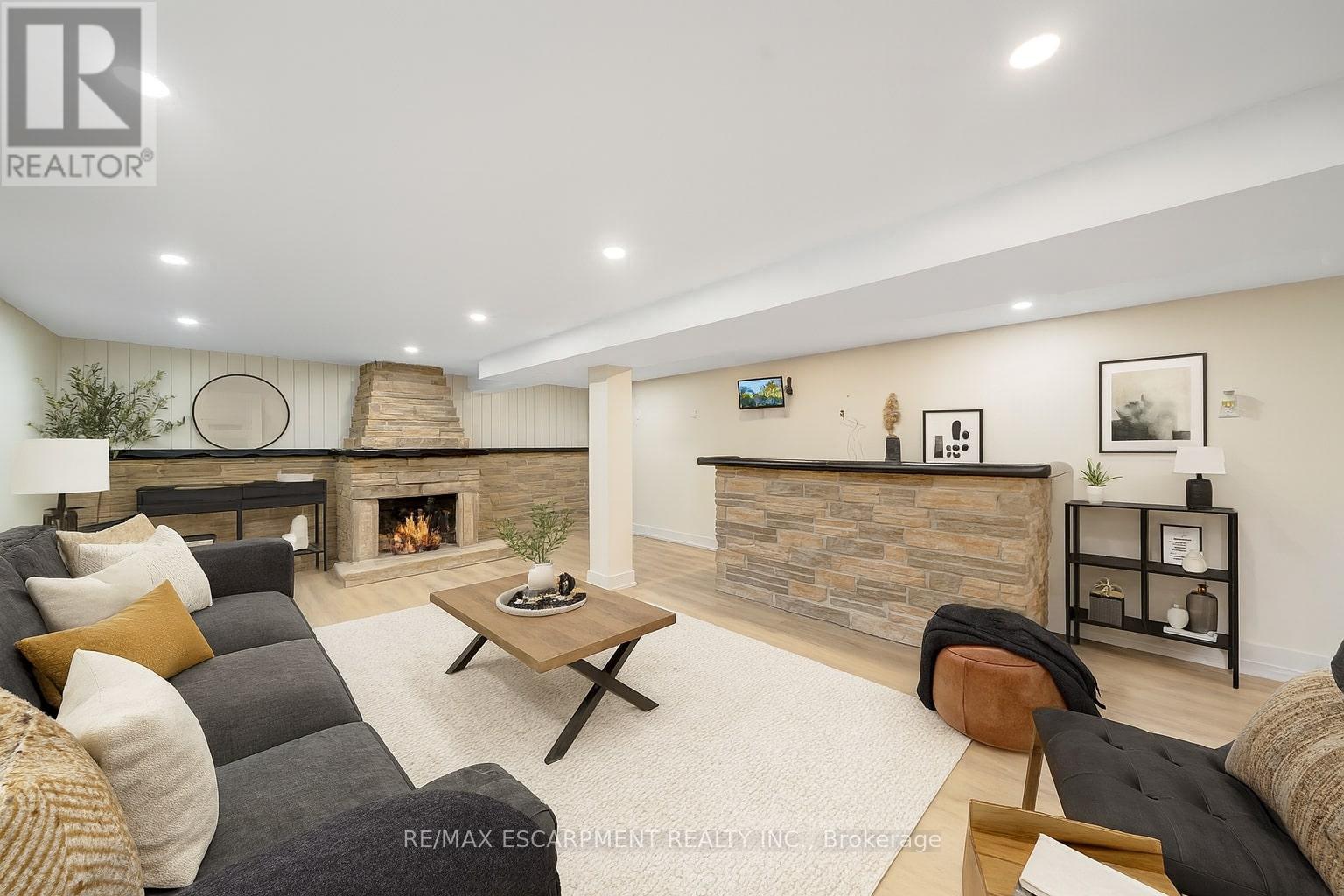 72 West 25th Street, Hamilton, Ontario  L9C 4X2 - Photo 23 - X12510224