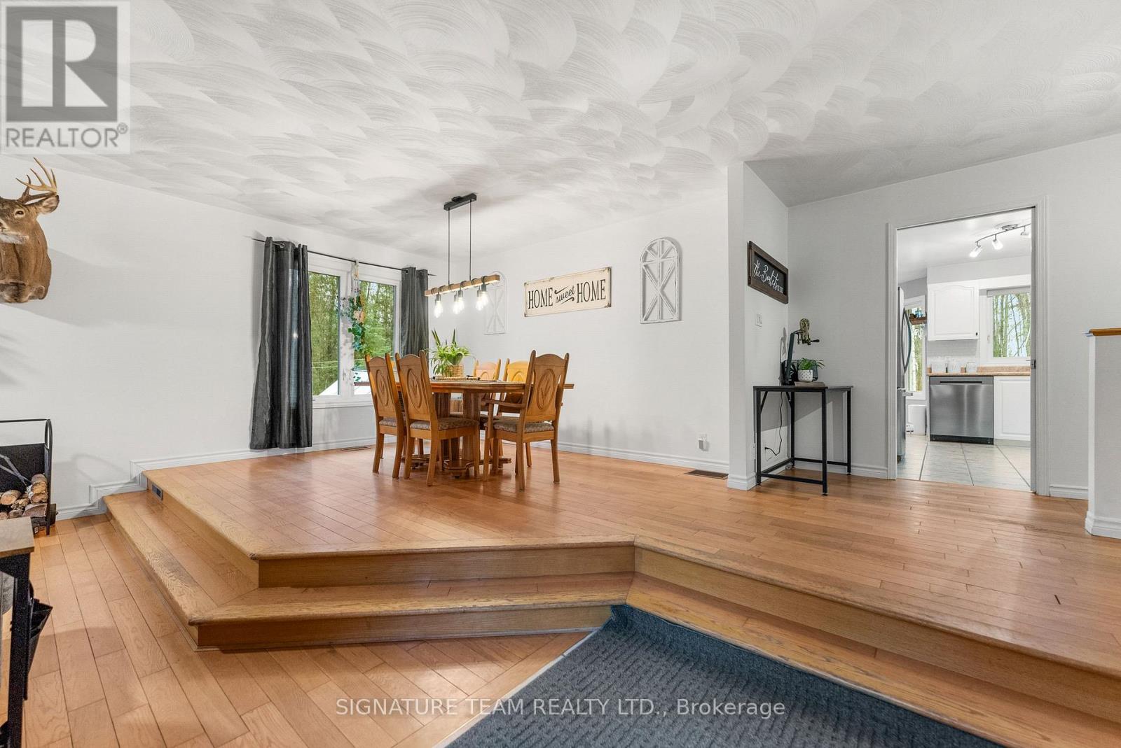 165 Sufian Street, Laurentian Valley, Ontario  K8A 6W6 - Photo 4 - X12510314