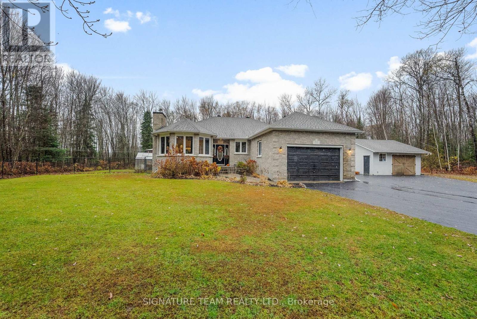 165 Sufian Street, Laurentian Valley, Ontario  K8A 6W6 - Photo 40 - X12510314