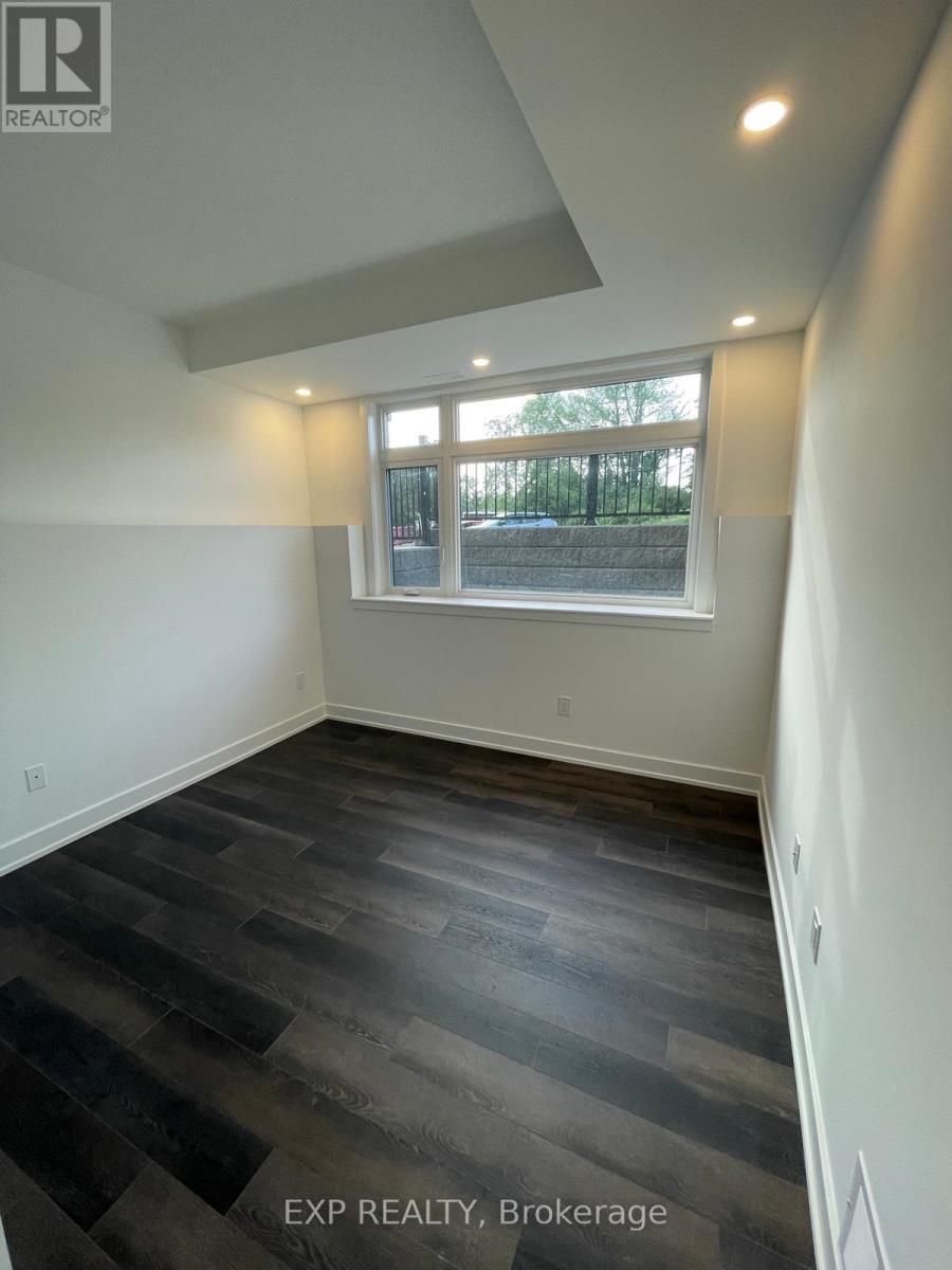 K - 380 Rolling Meadow Crescent, Ottawa, Ontario  K1W 0S1 - Photo 4 - X12510268