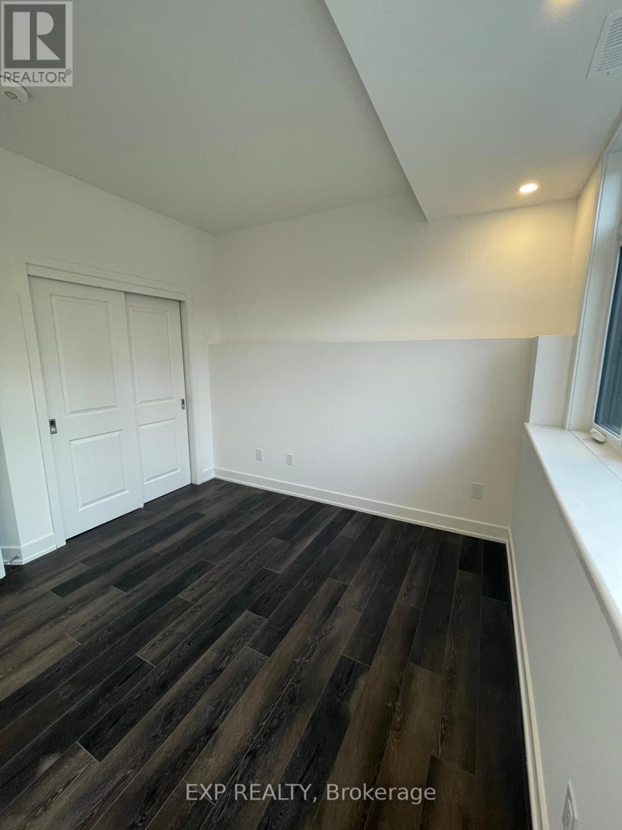 K - 380 Rolling Meadow Crescent, Ottawa, Ontario  K1W 0S1 - Photo 6 - X12510268