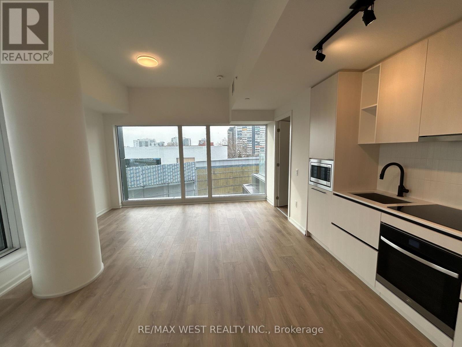 403 - 10 Graphophone Grove, Toronto, Ontario M6H 0E5 - Photo 3 - W12509826