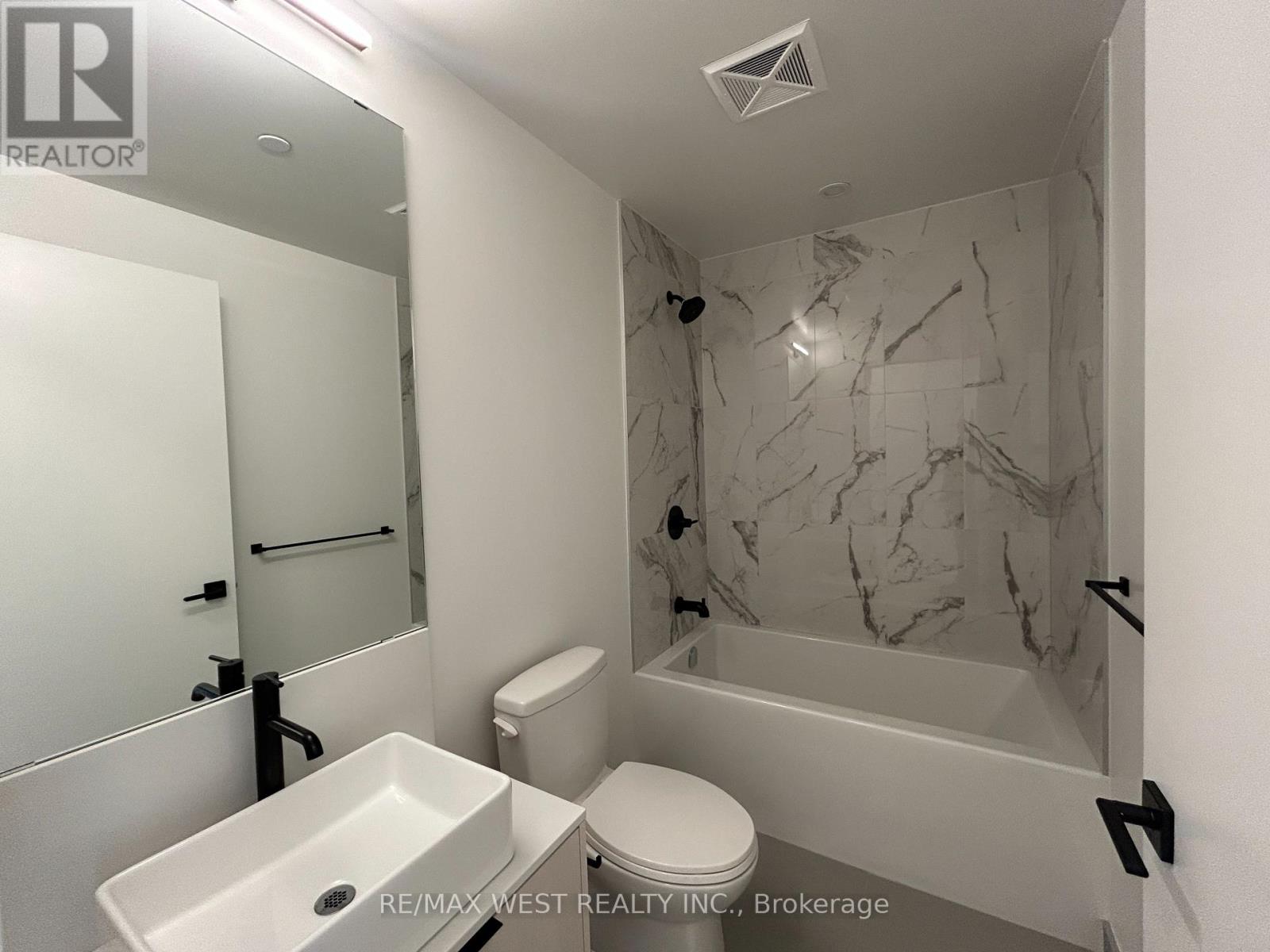 403 - 10 Graphophone Grove, Toronto, Ontario M6H 0E5 - Photo 7 - W12509826