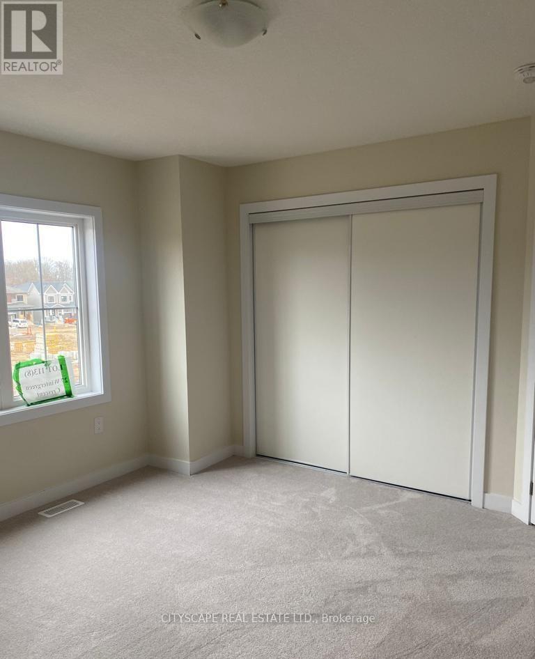 27 Wintergreen Crescent, Haldimand, Ontario N3W 0H9 - Photo 16 - X12509272