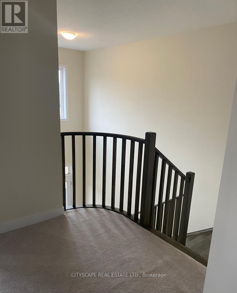 27 Wintergreen Crescent, Haldimand, Ontario N3W 0H9 - Photo 7 - X12509272