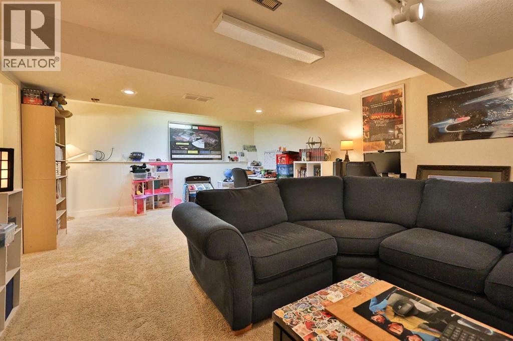 361 W 300 N, Raymond, Alberta  T0K 2S0 - Photo 27 - A2267069