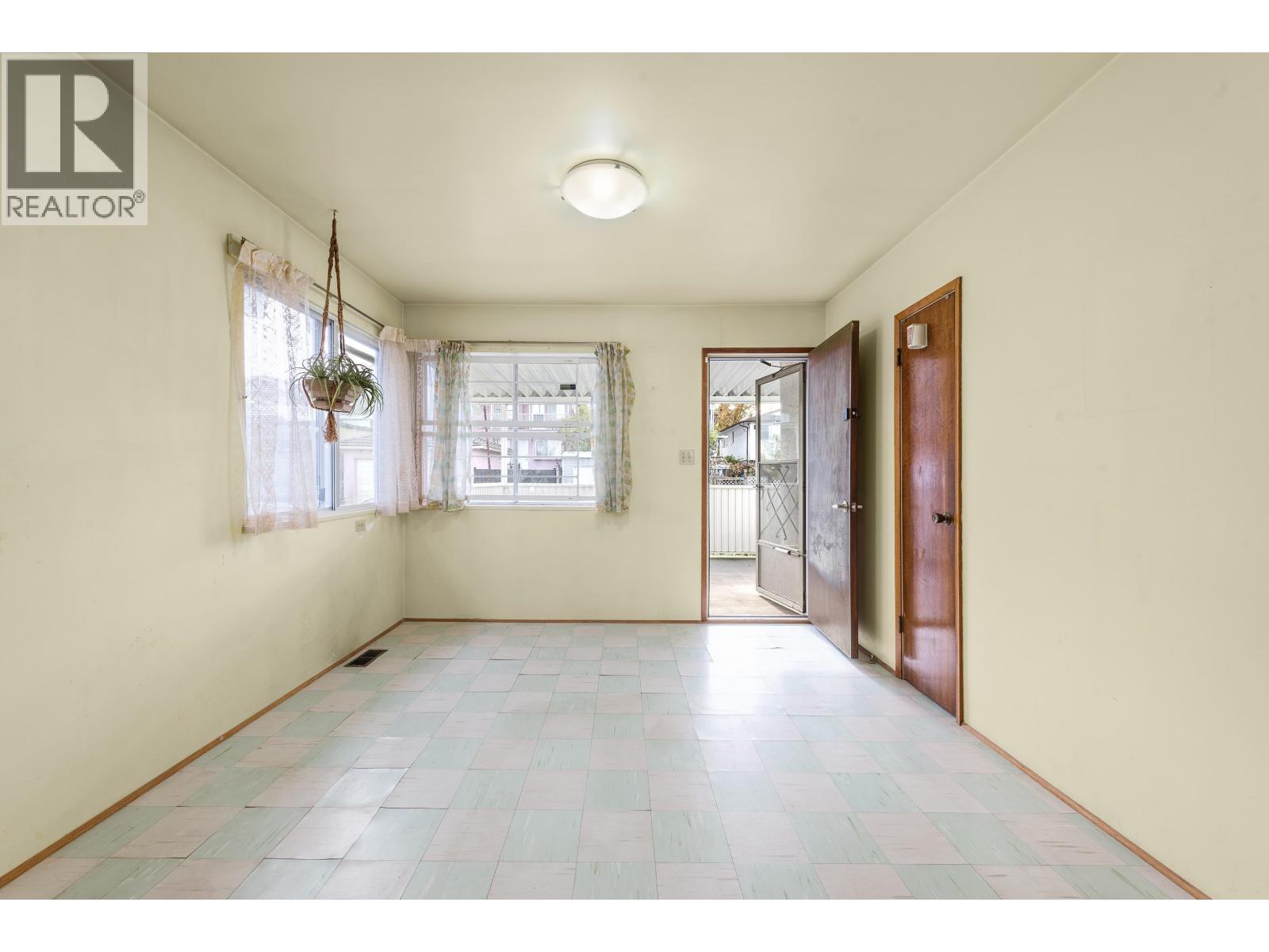 3220 E 19th Avenue, Vancouver, British Columbia  V5M 2T3 - Photo 34 - R3064531