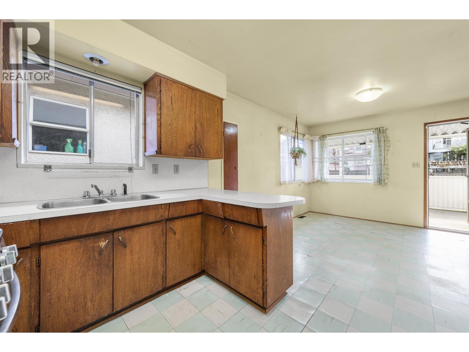 3220 E 19th Avenue, Vancouver, British Columbia  V5M 2T3 - Photo 32 - R3064531