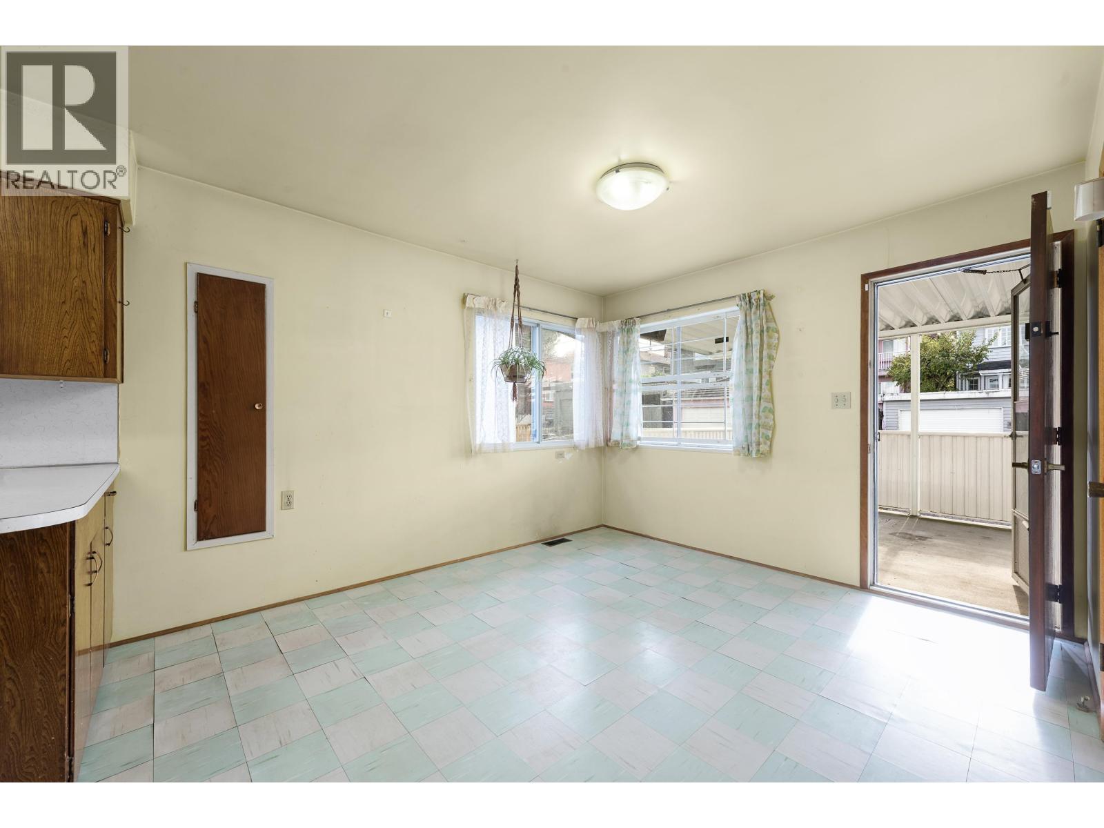 3220 E 19th Avenue, Vancouver, British Columbia  V5M 2T3 - Photo 35 - R3064531