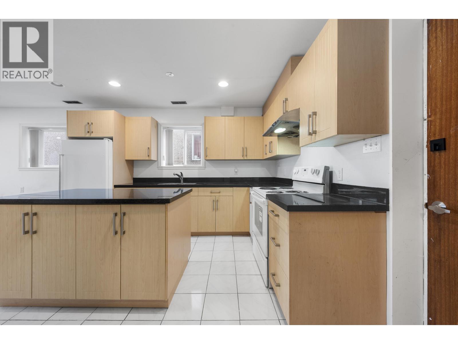 3220 E 19th Avenue, Vancouver, British Columbia  V5M 2T3 - Photo 9 - R3064531