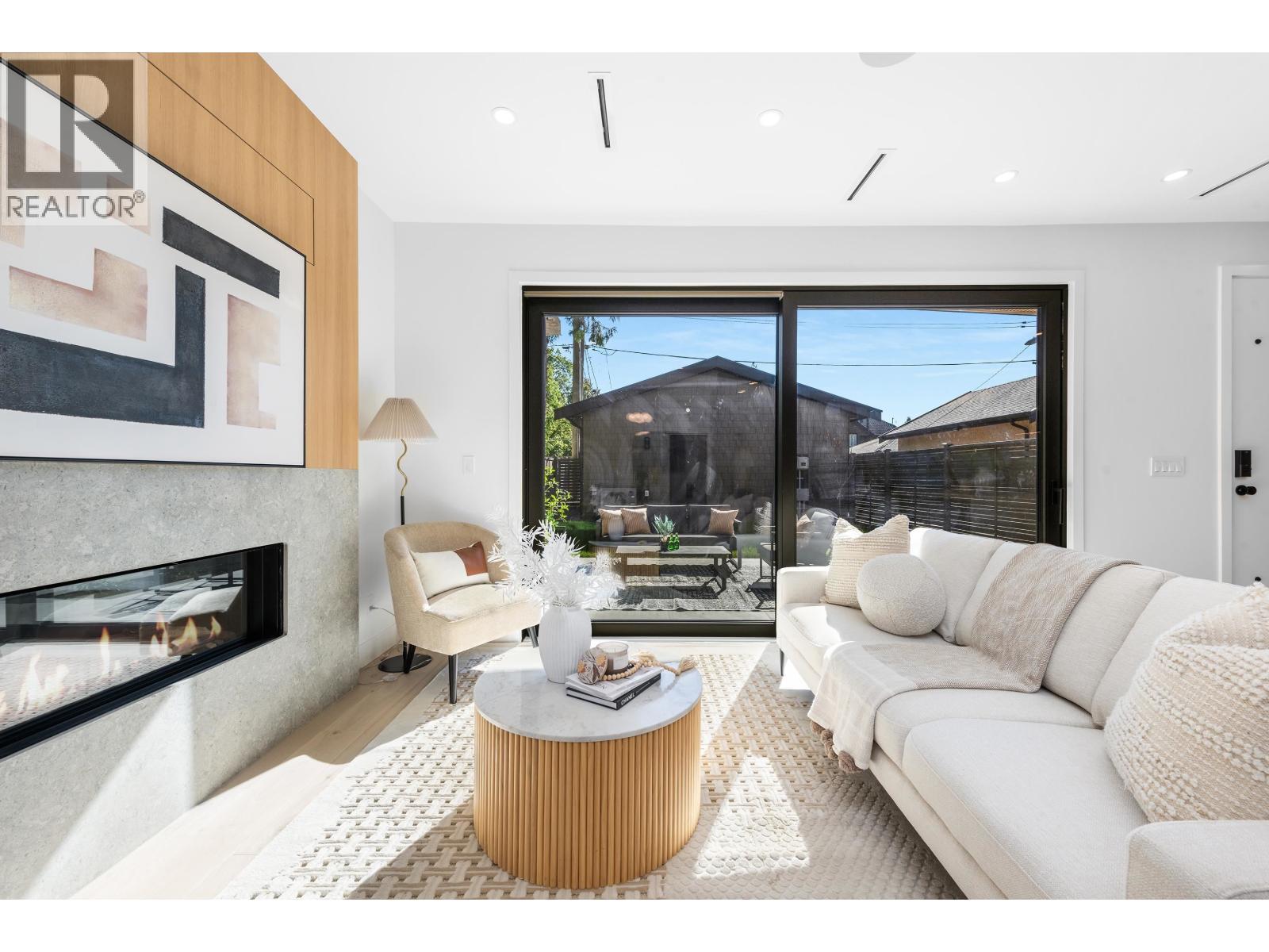 2 2626 W 41st Avenue, Vancouver, British Columbia  V6N 3C4 - Photo 3 - R3064793