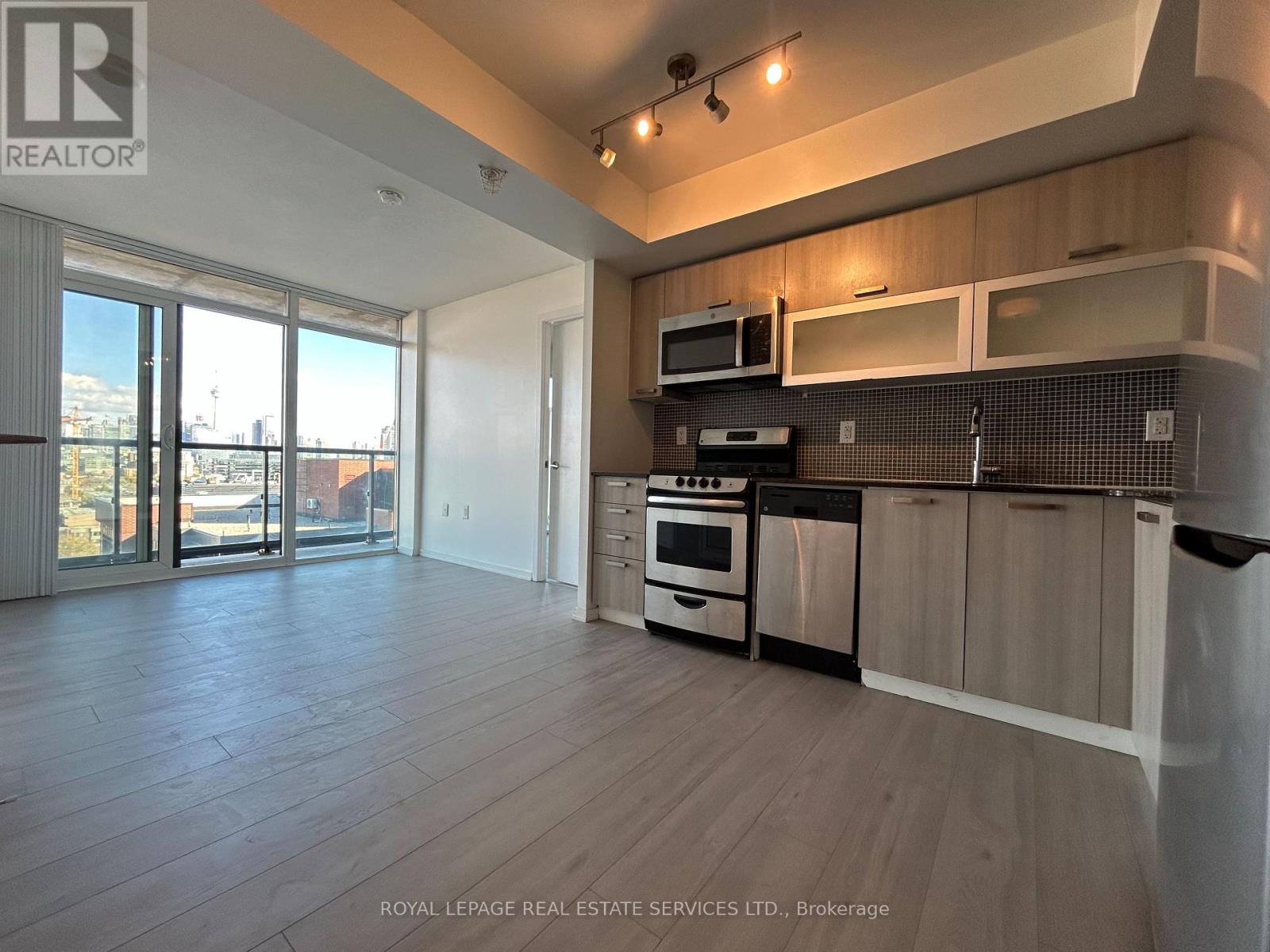 1816e - 36 Lisgar Street, Toronto, Ontario  M6J 0C7 - Photo 8 - C12509302