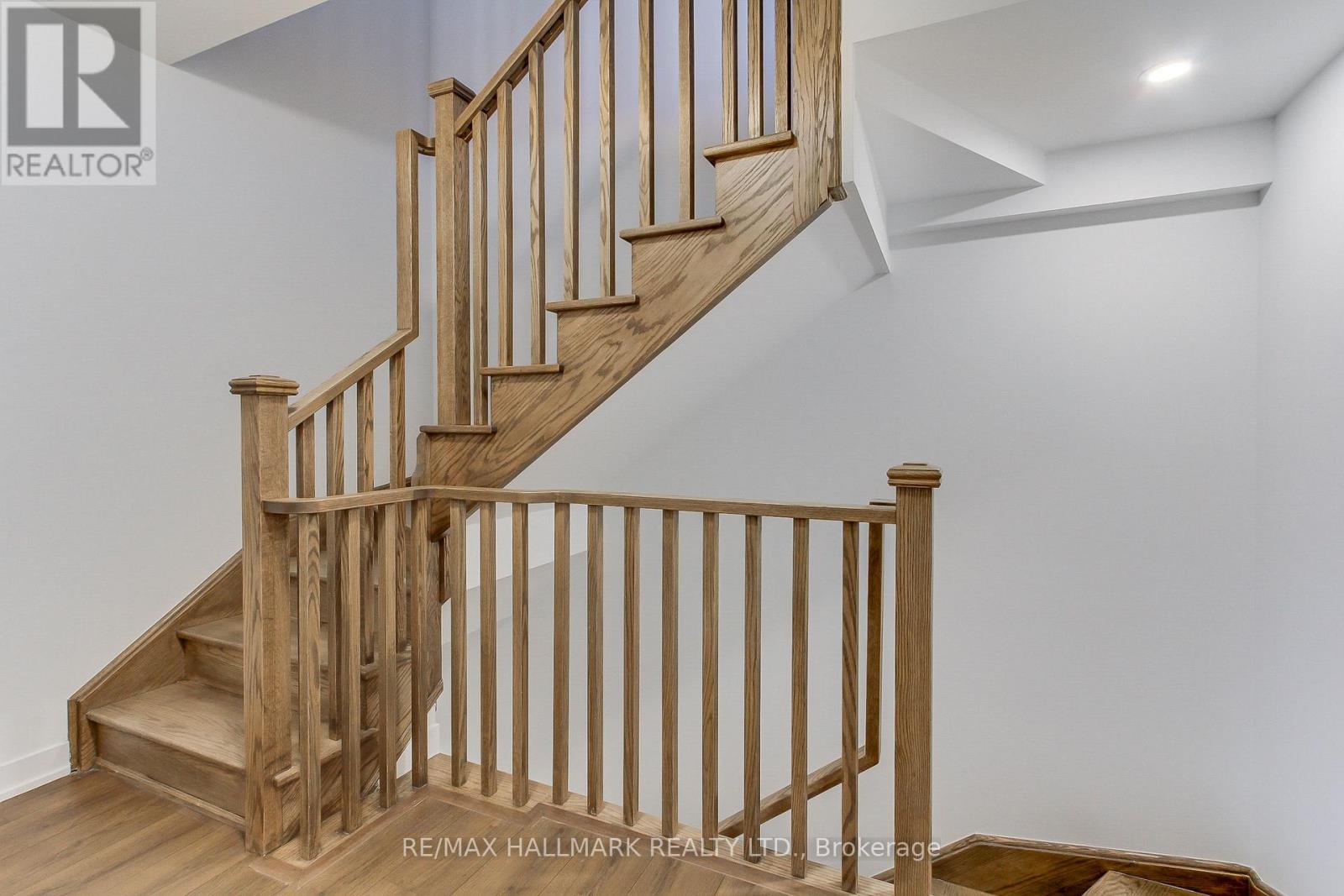 6 Turtle Island Road, Toronto, Ontario  M6A 2M5 - Photo 17 - C12510284