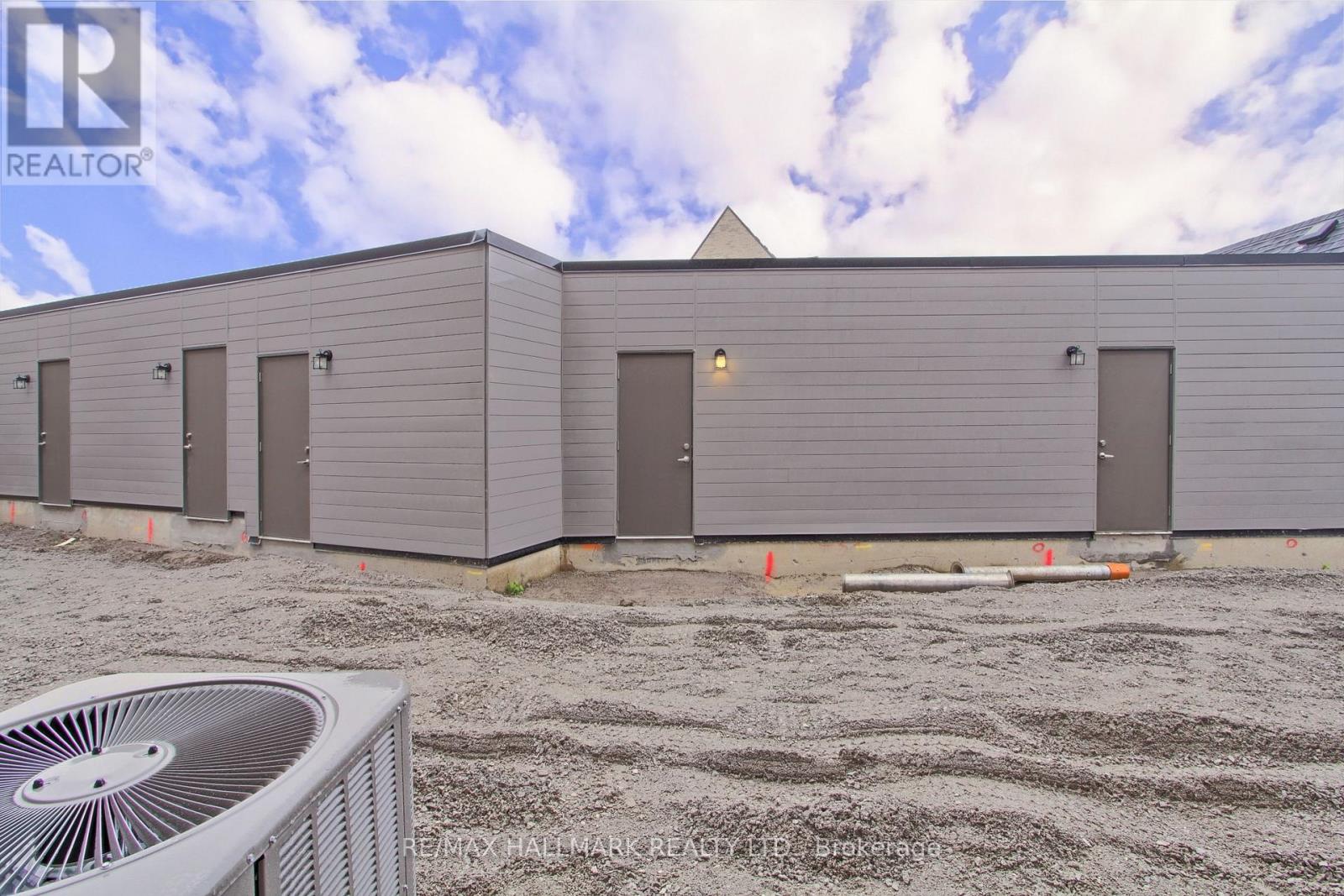 6 Turtle Island Road, Toronto, Ontario  M6A 2M5 - Photo 38 - C12510284