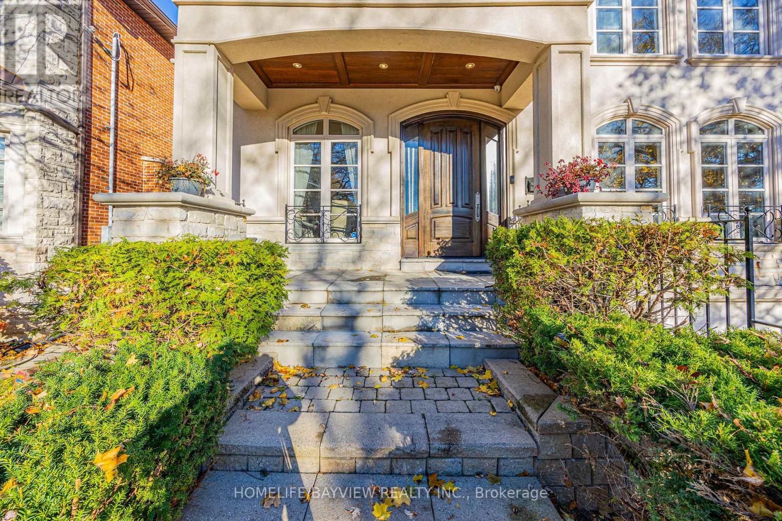 208 Holmes Avenue, Toronto (Willowdale East), Ontario  M2N 4N1 - Photo 2 - C12510316