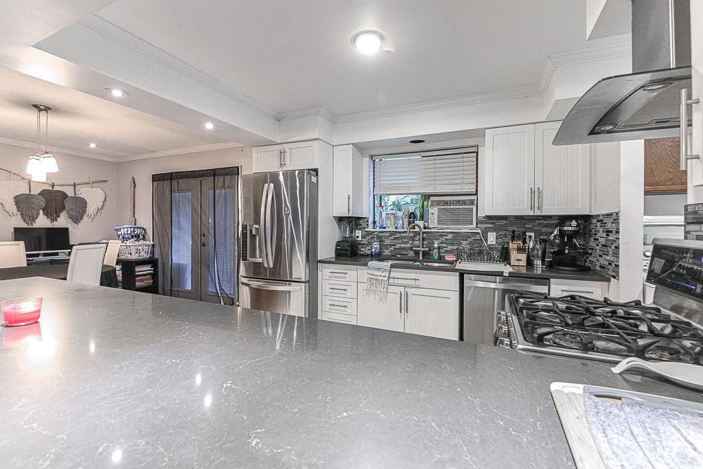 28712 58 Avenue, Abbotsford, British Columbia  V4X 2P6 - Photo 13 - R3048292