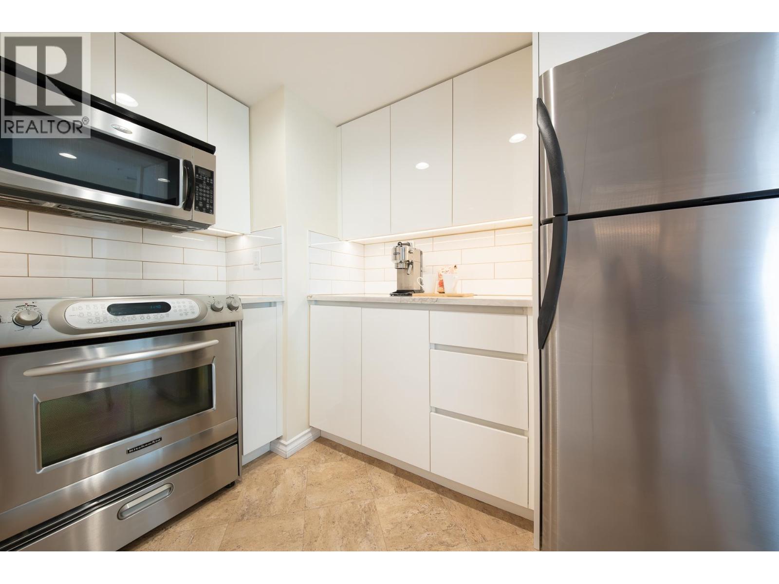 2204 183 Keefer Place, Vancouver, British Columbia V6B 6B9 - Photo 11 - R3035632