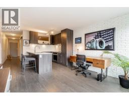 1104 668 COLUMBIA STREET