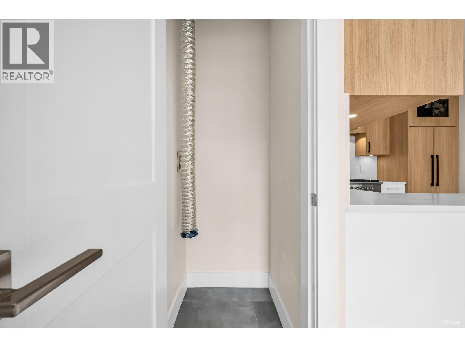 2371 Adanac Street, Vancouver, British Columbia  V5L 2E9 - Photo 29 - R3063083