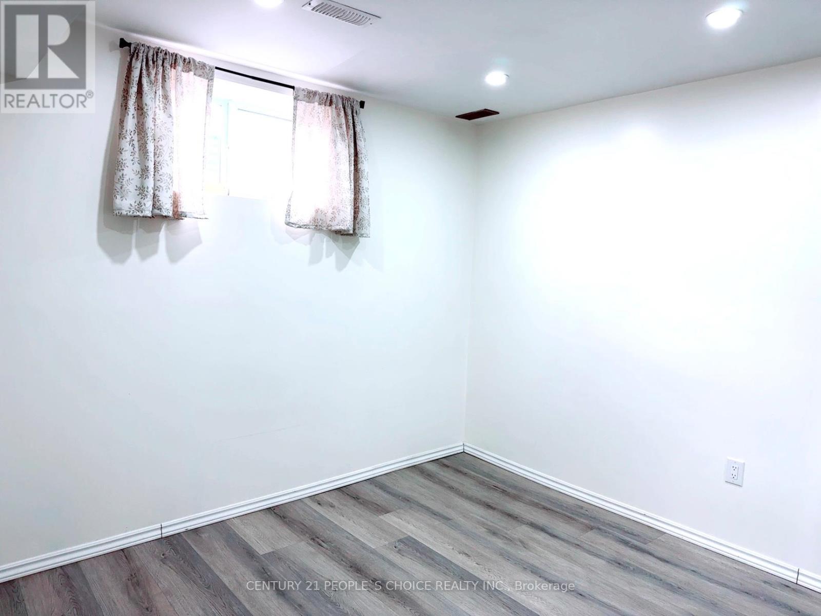 Bsmt - 15 Slack Street, Bradford West Gwillimbury (Bradford), Ontario  L3Z 0S4 - Photo 16 - N12510280