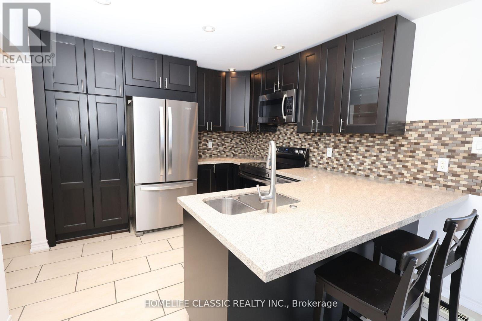 354 Bexhill Road, Newmarket, Ontario  L3Y 6P7 - Photo 6 - N12510286