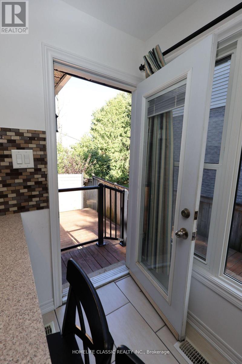 354 Bexhill Road, Newmarket, Ontario  L3Y 6P7 - Photo 7 - N12510286