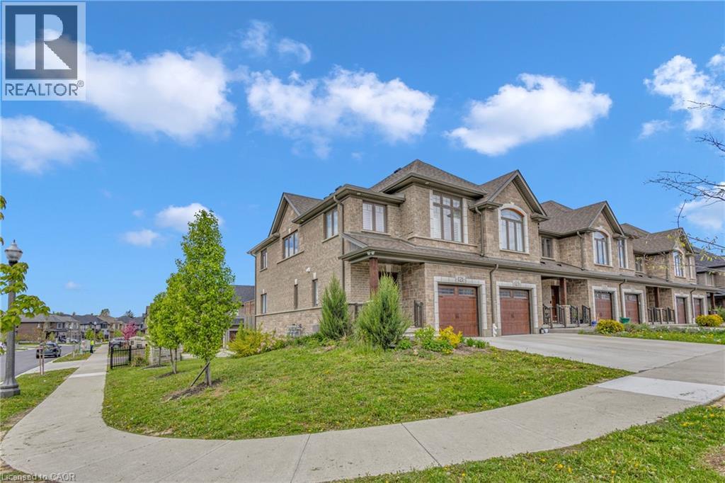 121 Hollybrook Trail, Kitchener, Ontario N2R 0P1 - Photo 2 - 40785421