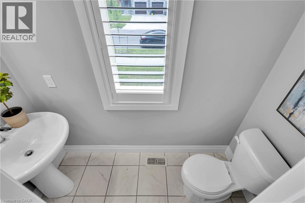 121 Hollybrook Trail, Kitchener, Ontario N2R 0P1 - Photo 7 - 40785421