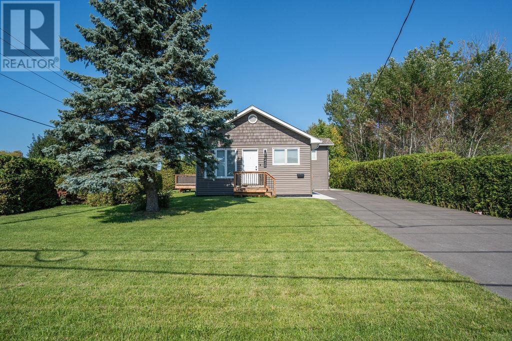 420 Second Lin W, Sault Ste. Marie, Ontario P6C 2J7 - Photo 2 - SM253156