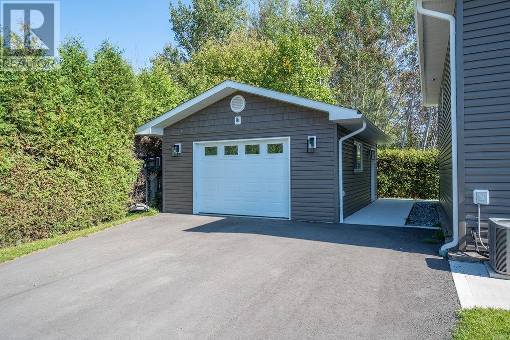 420 Second Lin W, Sault Ste. Marie, Ontario P6C 2J7 - Photo 6 - SM253156