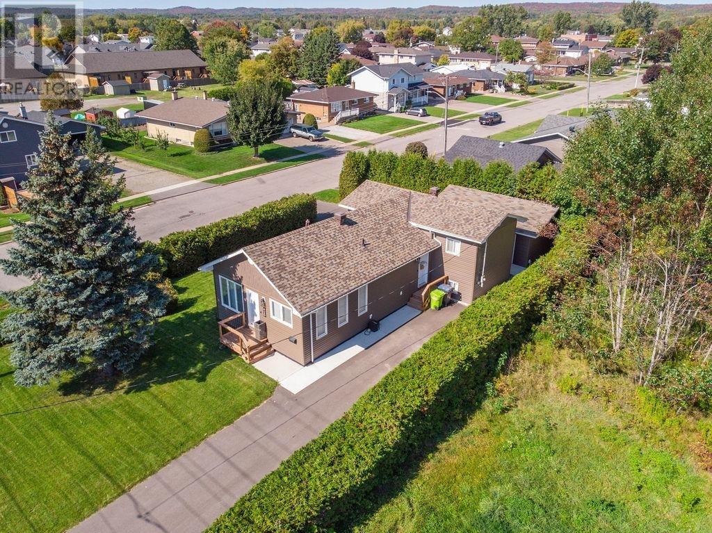 420 Second Lin W, Sault Ste. Marie, Ontario P6C 2J7 - Photo 9 - SM253156