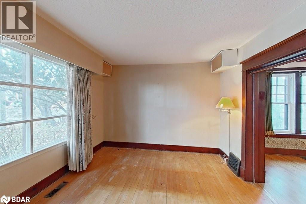 146 West Street N, Orillia, Ontario  L3V 5C5 - Photo 7 - 40785502