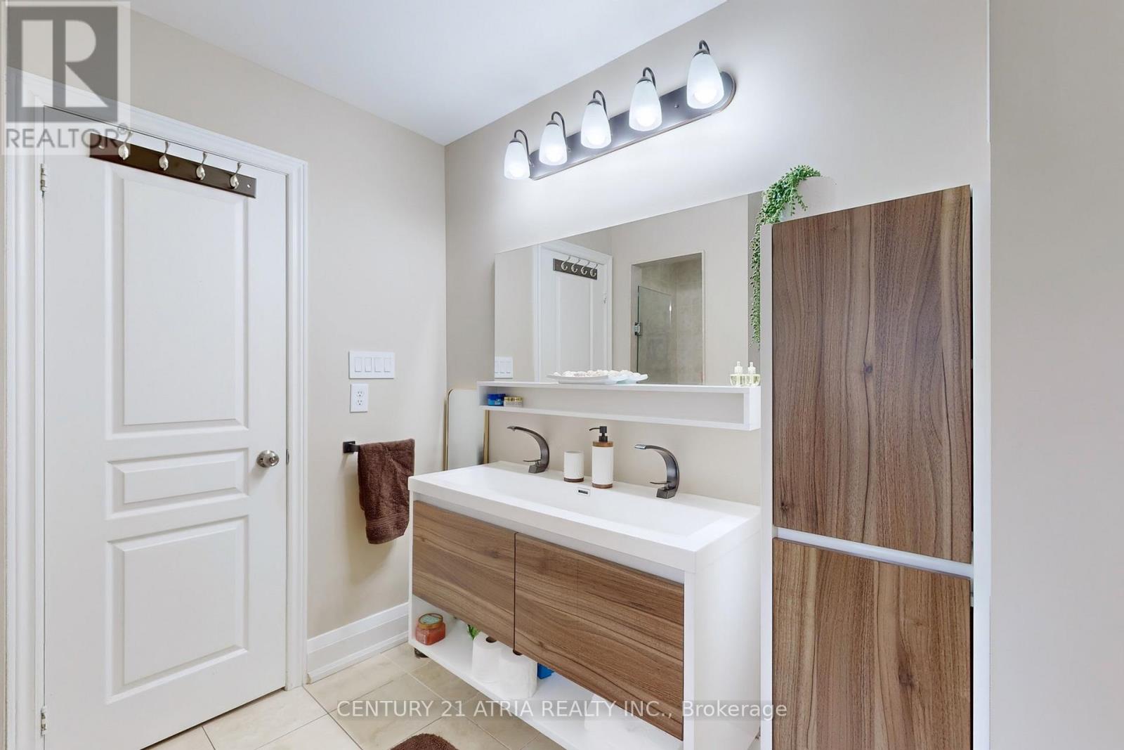 169 Barber Drive, Halton Hills, Ontario  L7G 5L5 - Photo 31 - W12510262