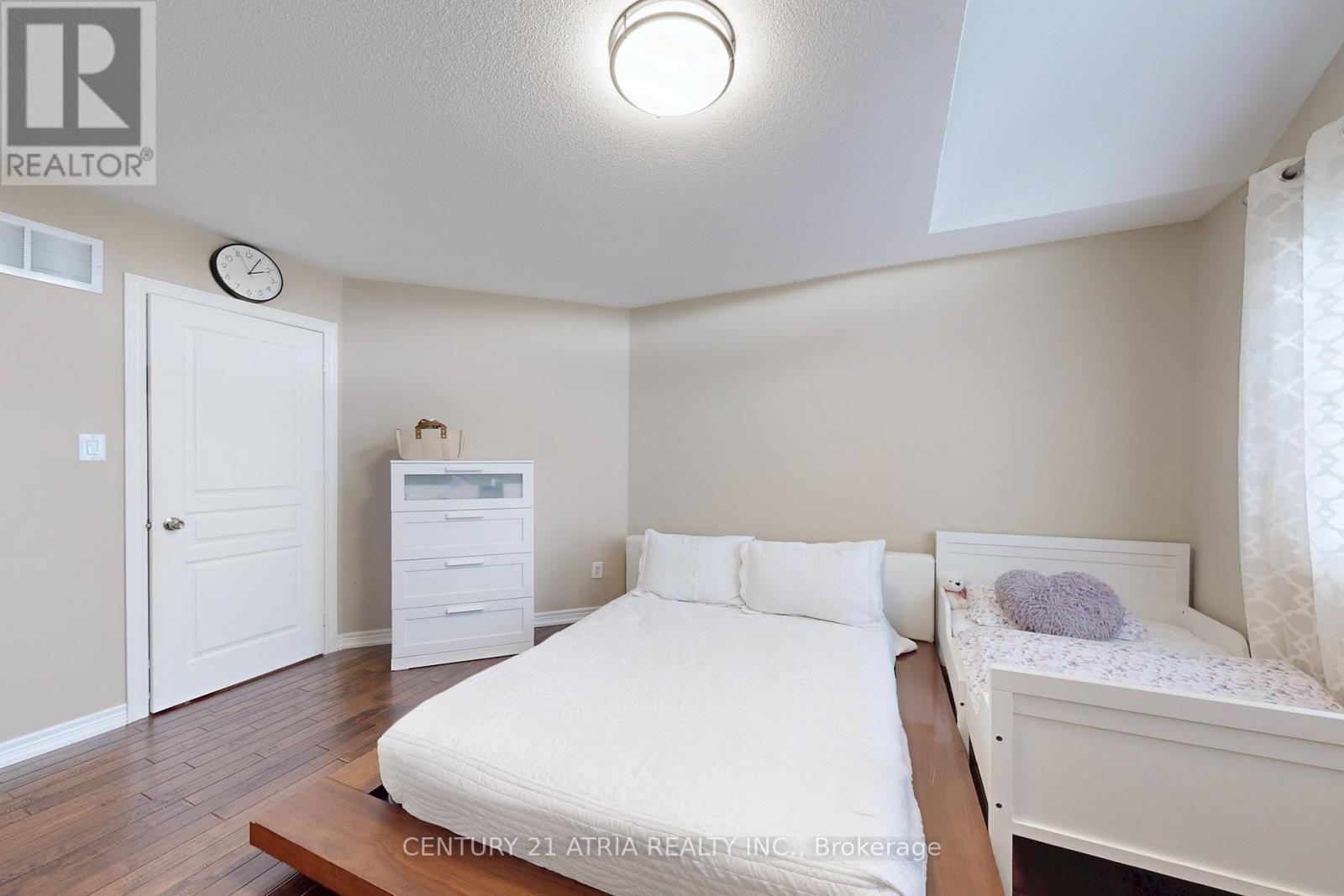 169 Barber Drive, Halton Hills, Ontario  L7G 5L5 - Photo 34 - W12510262