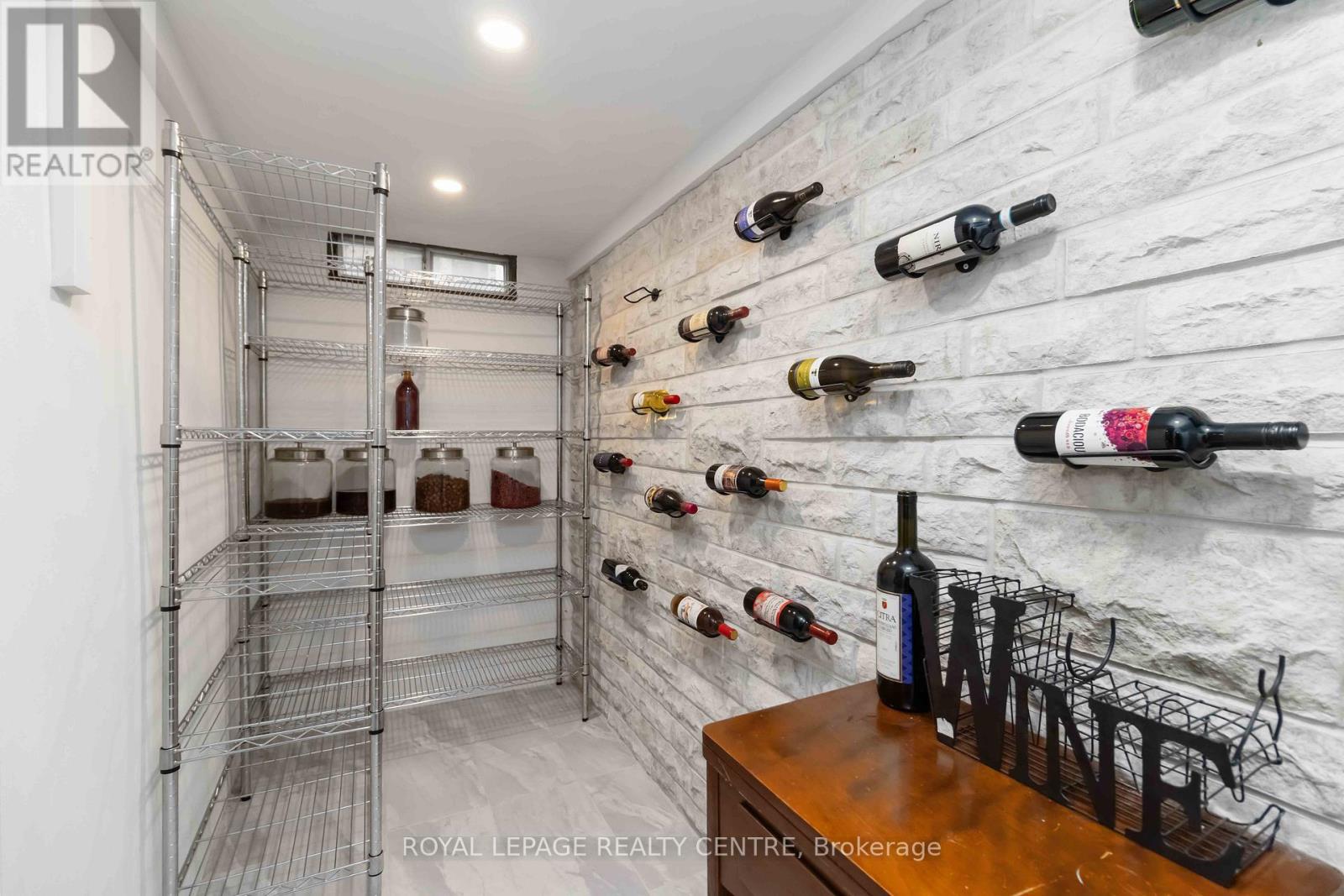 466 Malaga Road, Mississauga, Ontario  L5B 3W2 - Photo 30 - W12510290