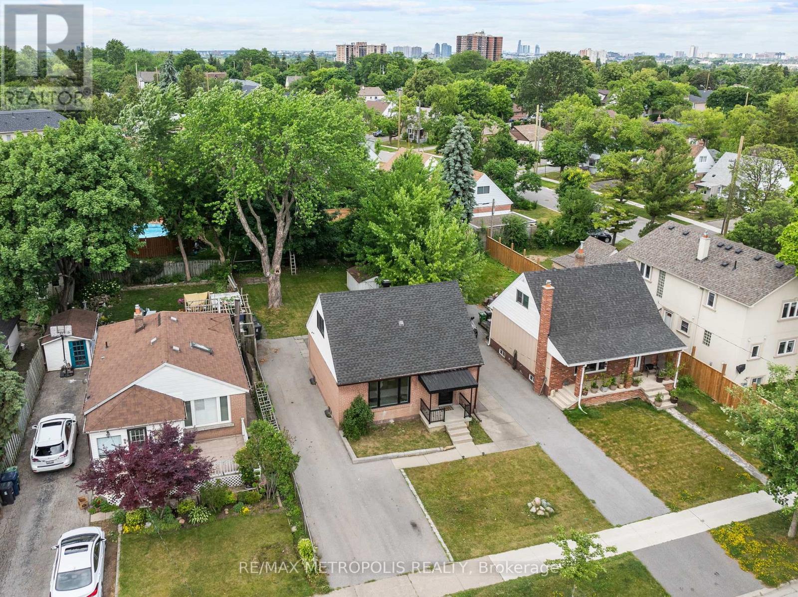 96 Allenby Avenue, Toronto, Ontario  M9W 1S9 - Photo 2 - W12510300