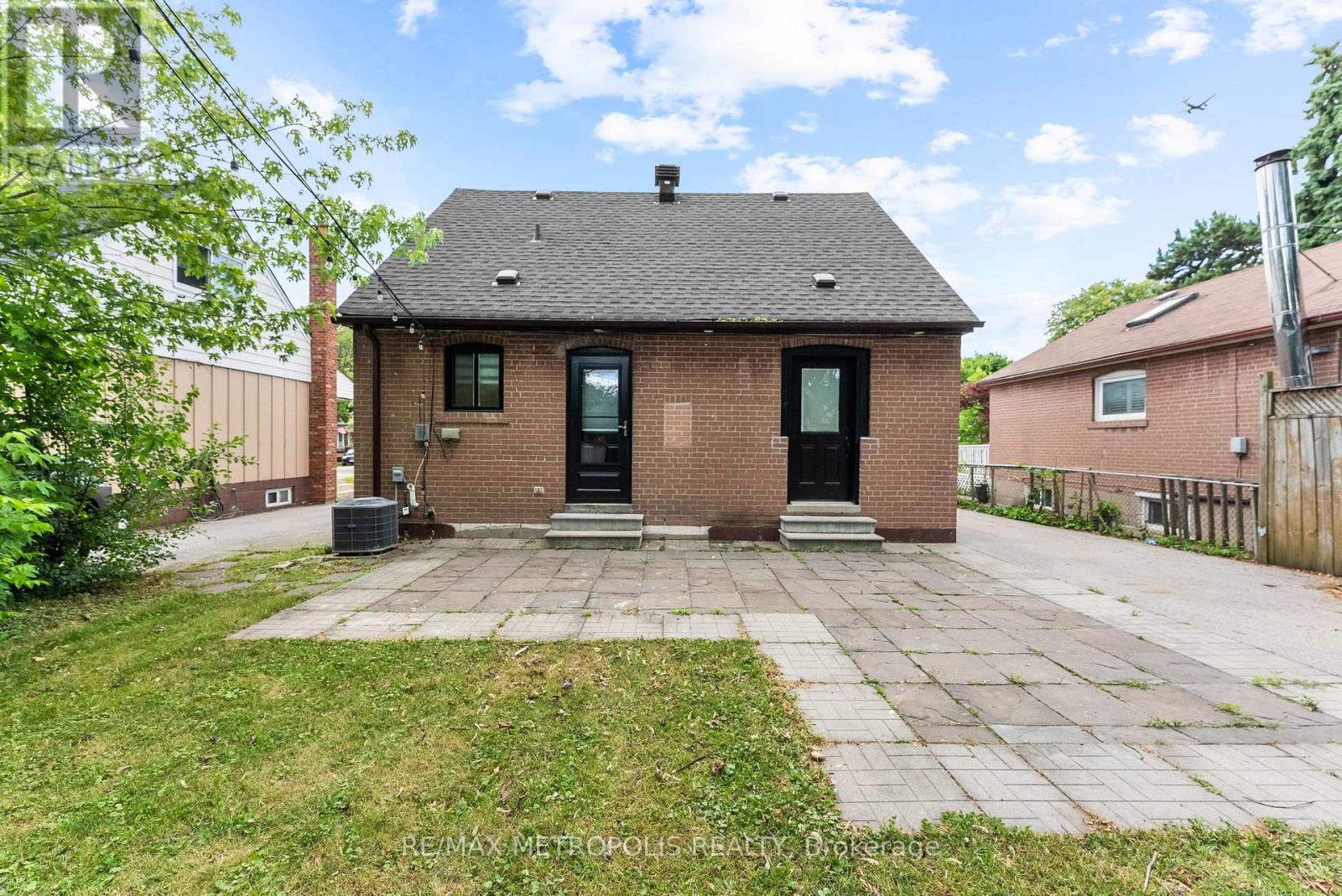 96 Allenby Avenue, Toronto, Ontario  M9W 1S9 - Photo 33 - W12510300