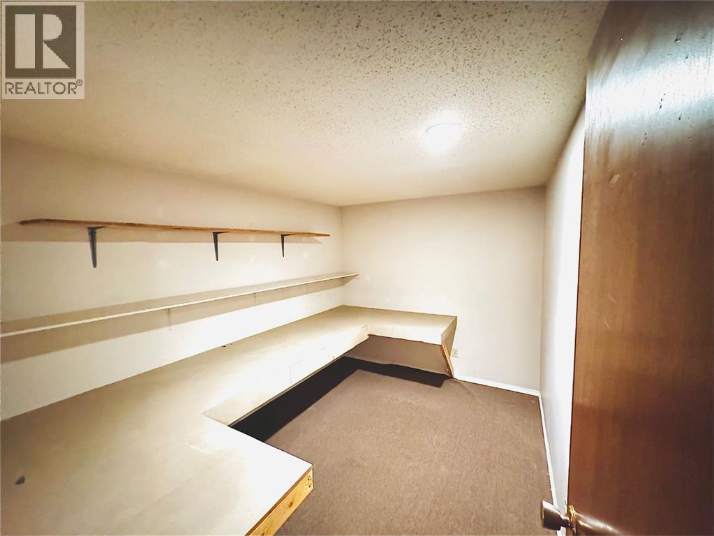 468 Cantrell Drive Sw, Calgary, Alberta  T2W 2K7 - Photo 13 - A2268207