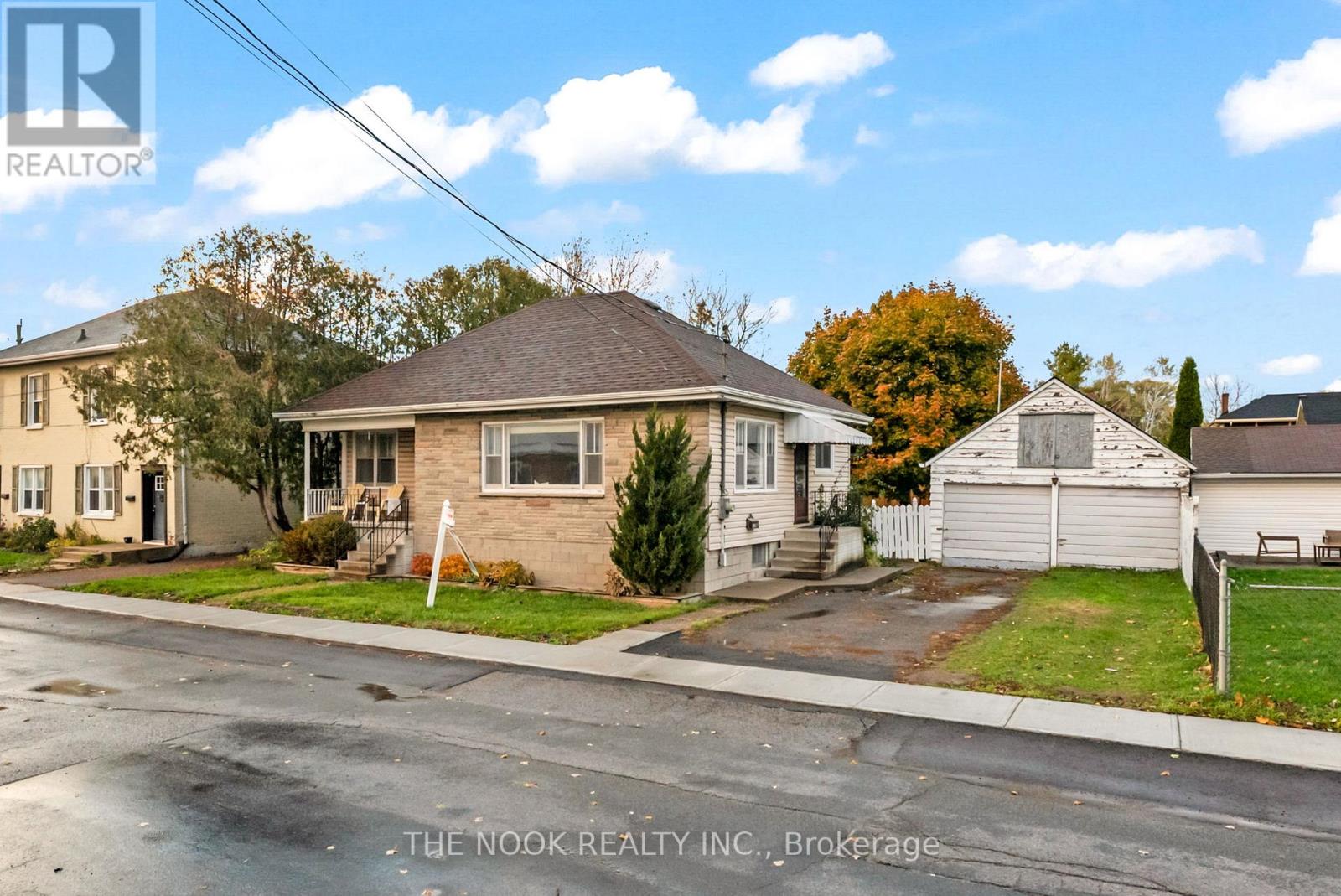 10 Meyers Street, Belleville, Ontario K8N 2N6 - Photo 2 - X12510390