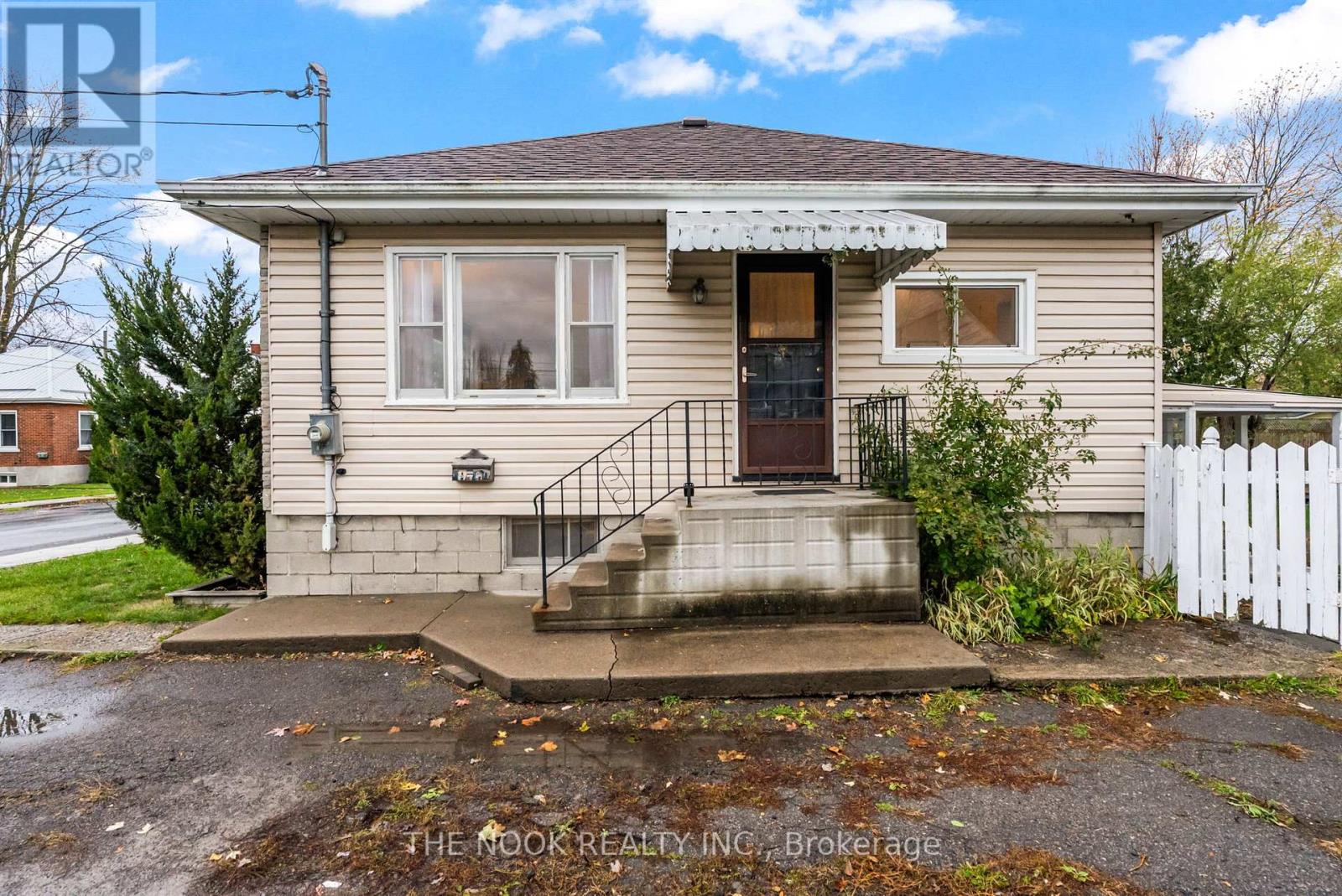 10 Meyers Street, Belleville, Ontario K8N 2N6 - Photo 3 - X12510390