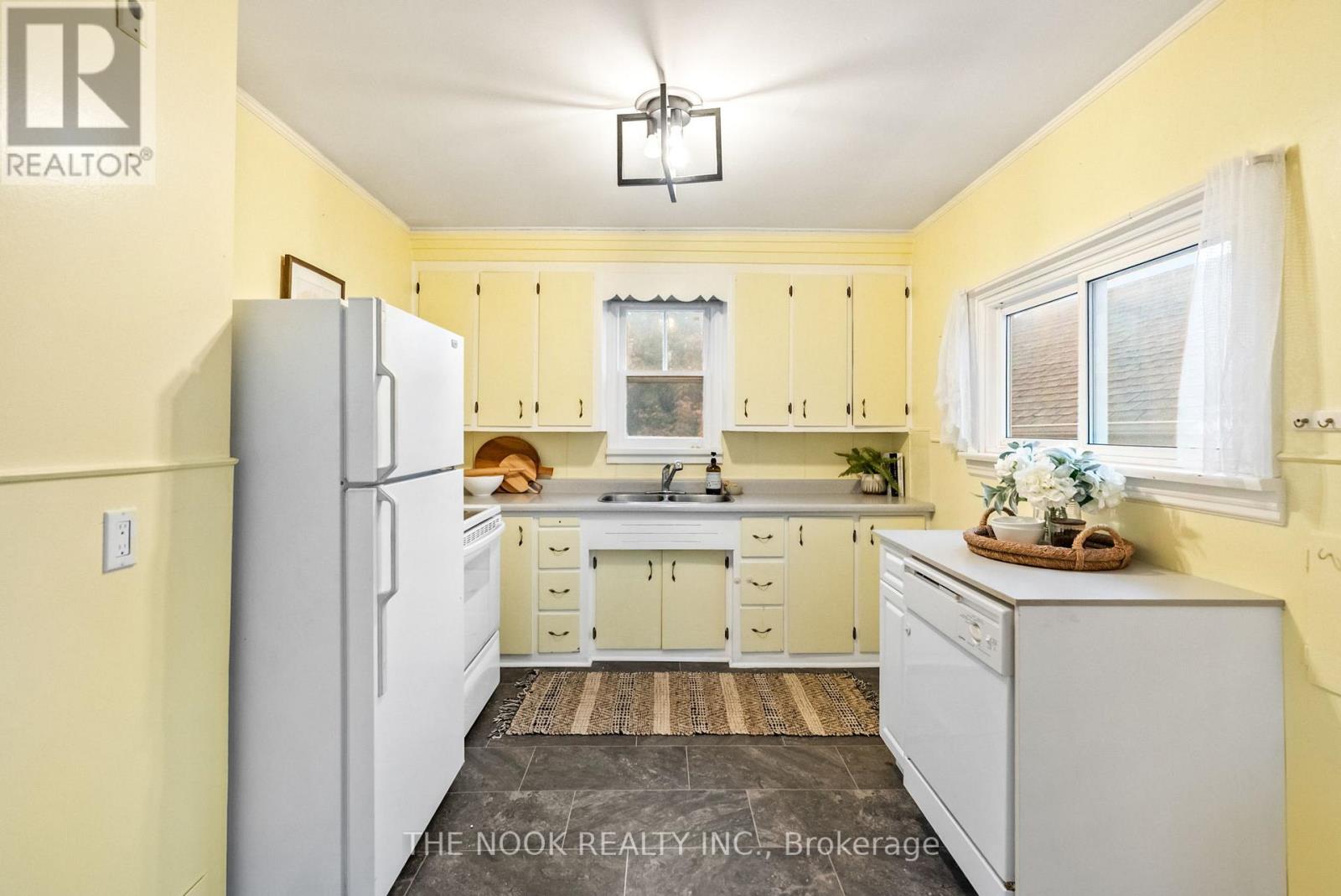 10 Meyers Street, Belleville, Ontario K8N 2N6 - Photo 5 - X12510390