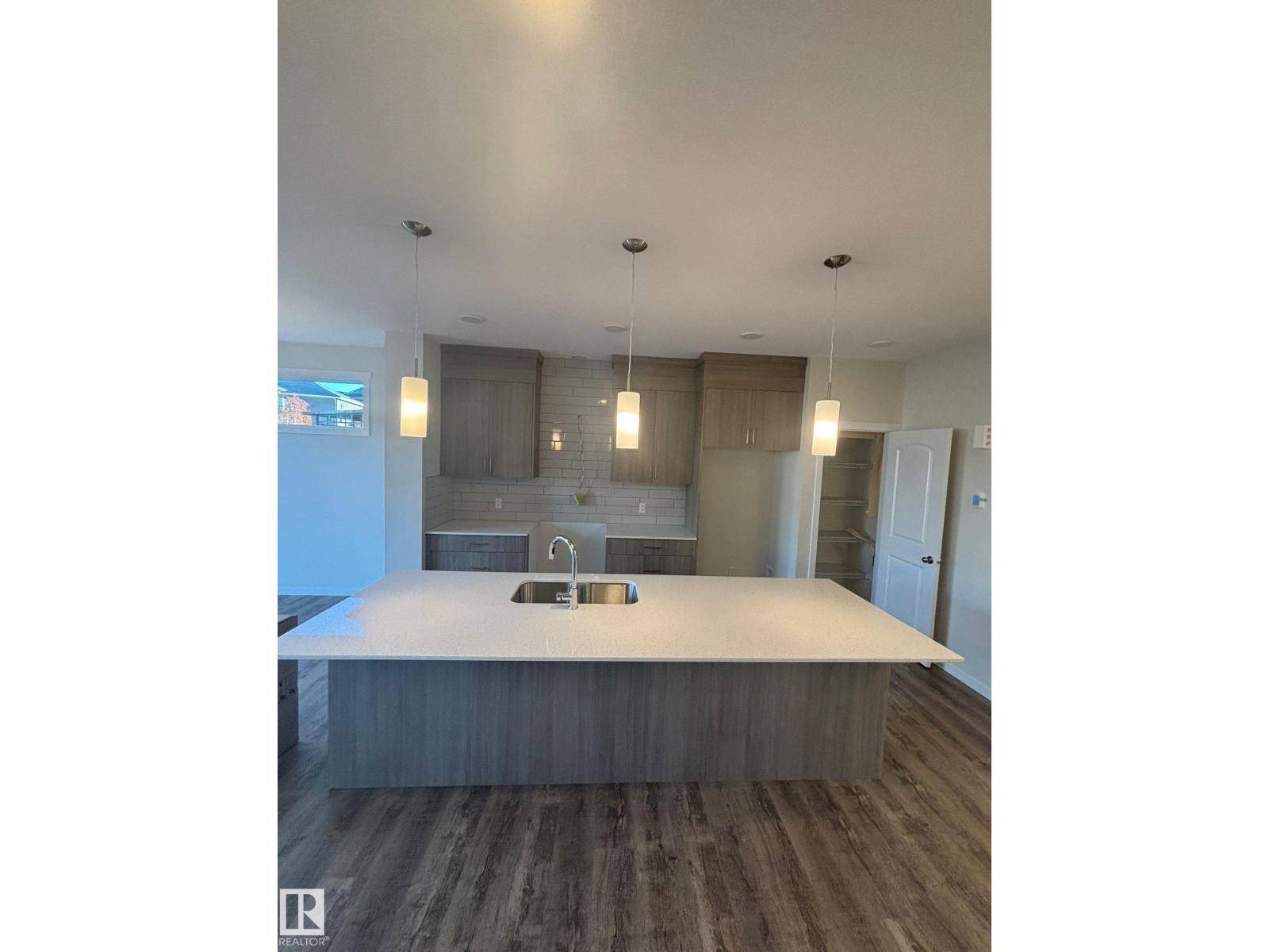 17533 62A ST NW, Edmonton, Alberta