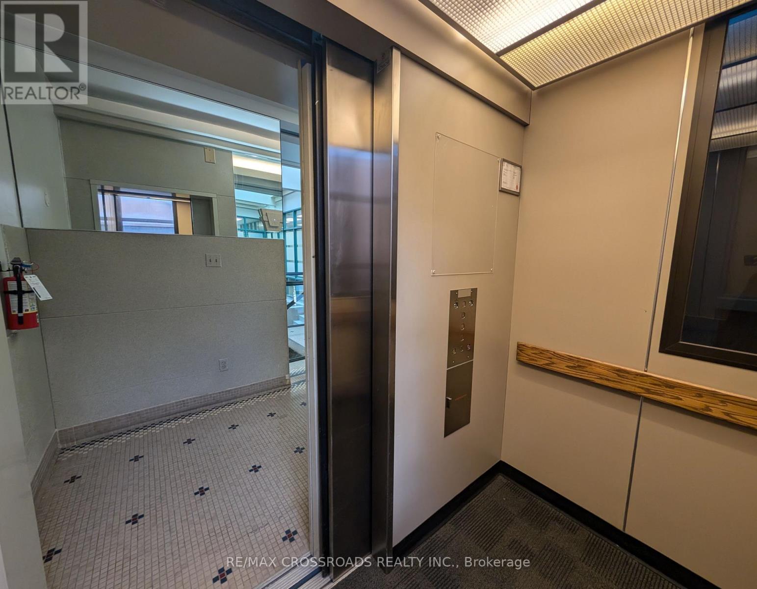 200 - 50 Dunlop Street E, Barrie, Ontario  L4M 6J9 - Photo 11 - S12505826